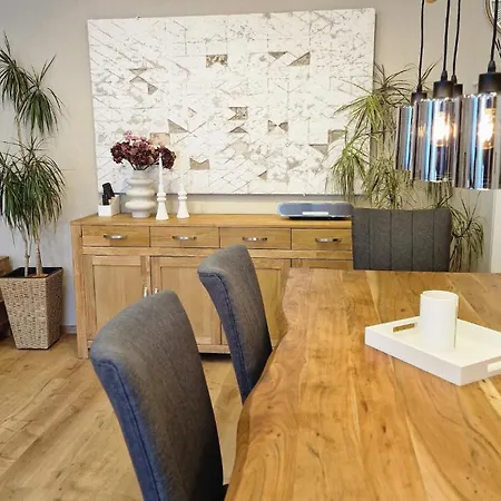 Auxbrg - 4 Zimmer, Xl Terrasse, 65 Zoll Tv, Ps4 *