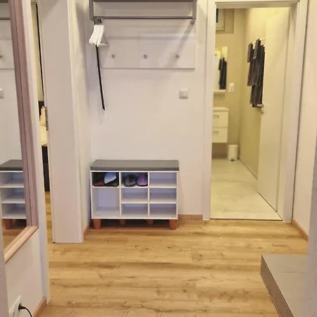 Auxbrg - 4 Zimmer, Xl Wasserbett, 65 Zoll Tv, Xl Terrasse Apartment