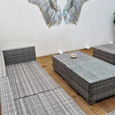 Auxbrg - 4 Zimmer, Xl Terrasse, 65 Zoll Tv, Ps4 アパート アウグスブルク