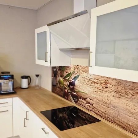 Auxbrg - 4 Zimmer, Xl Terrasse, 65 Zoll Tv, Ps4 * アウグスブルク