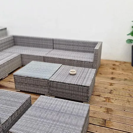 Auxbrg - 4 Zimmer, Xl Wasserbett, 65 Zoll Tv, Xl Terrasse Apartment