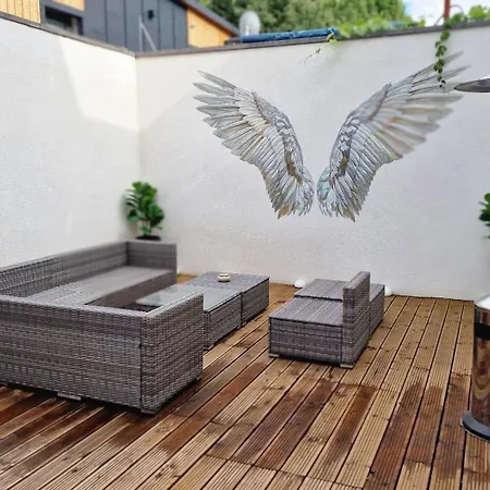 Auxbrg - 4 Zimmer, Xl Wasserbett, 65 Zoll Tv, Xl Terrasse *