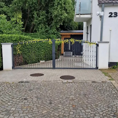 アパート Auxbrg - 4 Zimmer, Xl Terrasse, 65 Zoll Tv, Ps4 アウグスブルク