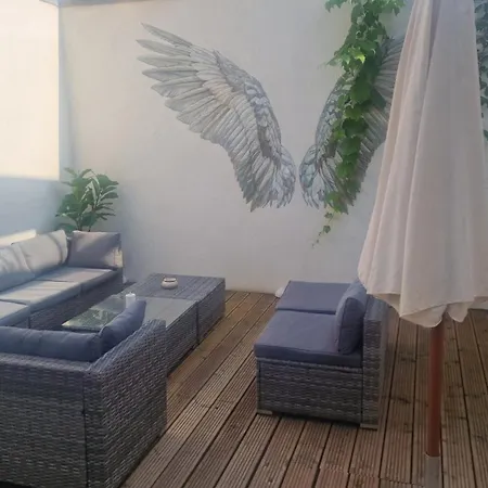 Auxbrg - 4 Zimmer, Xl Wasserbett, 65 Zoll Tv, Xl Terrasse Apartment